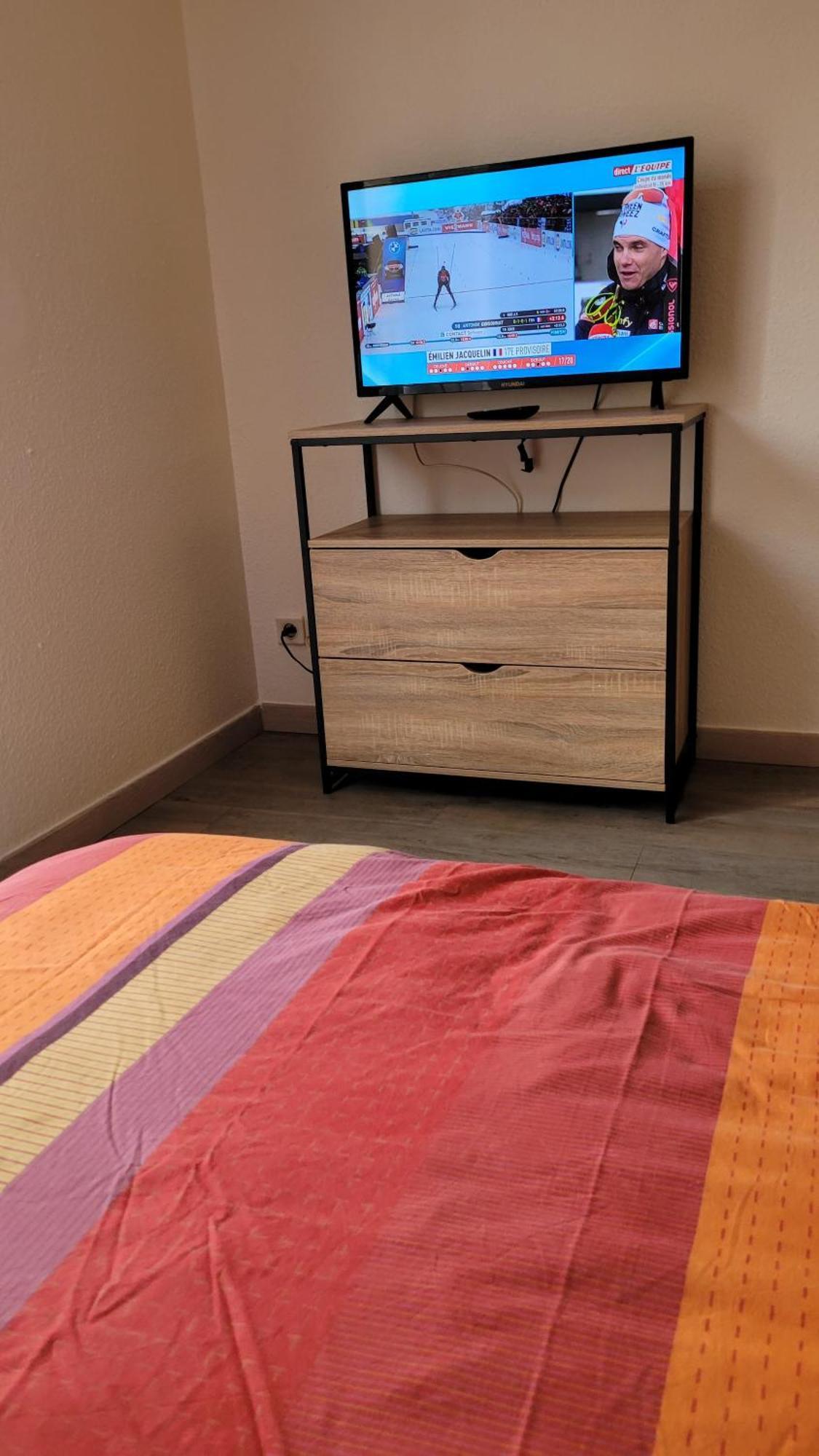 Grand Studio Confortable Jusqu'A 4 Personnes Динь-ле-Бен Экстерьер фото